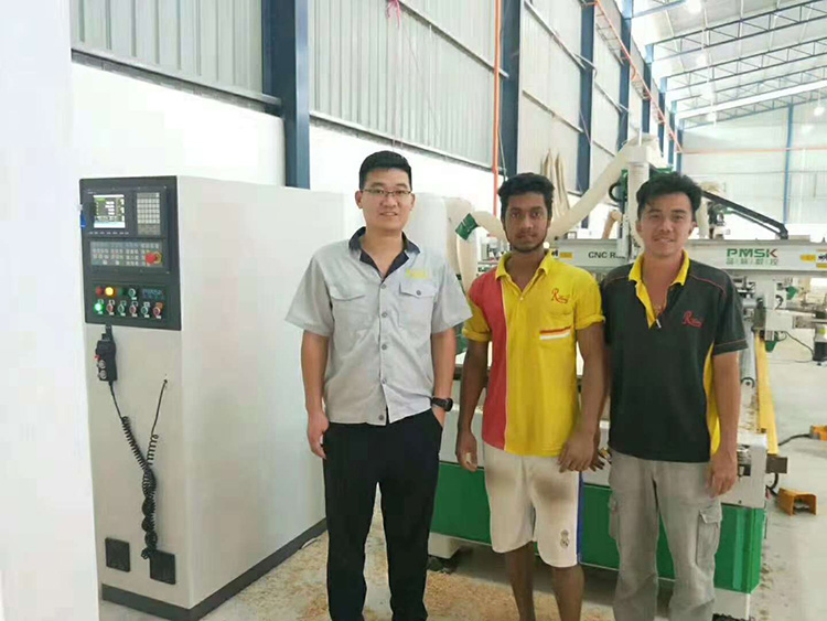 馬來西亞吳總訂購(gòu)的品脈板式家具加工中心順...